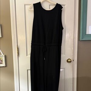 Air essential like Black Sleeveless Jumpsuit